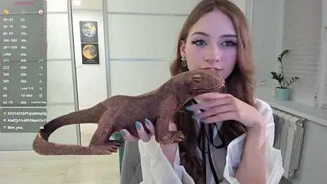 candyboofairy stripchat stream image