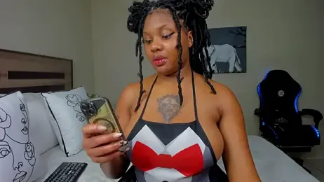 Renee-18 stripchat stream image