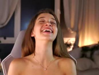 little_poetry chaturbate stream image, 12.07.2025 16:40