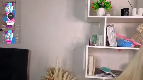 EdlaHewell stripchat stream image