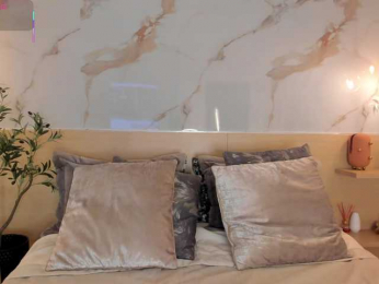 leathompson1 bongacams stream image