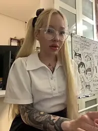 babydolll stripchat stream image