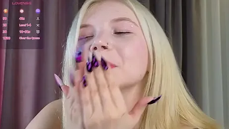 DaisyElmers stripchat stream image