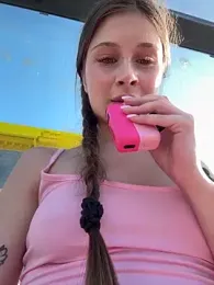 mmelicious stripchat stream image