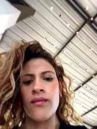 alana15 stripchat stream image