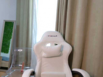 EmilyxJames bongacams stream image