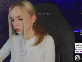 fymryn bongacams stream image