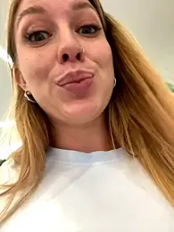 Sweet___Emily stripchat stream image