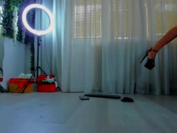 zinasquirts chaturbate stream image