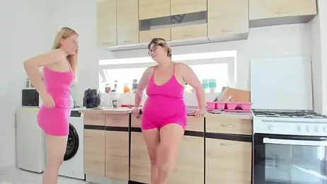 Julia35 stripchat stream image