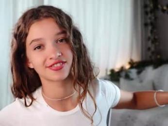 little_poetry chaturbate stream image, 23.07.2025 14:40