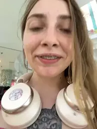 Sunny___Bunny stripchat stream image