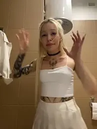 babydolll stripchat stream image