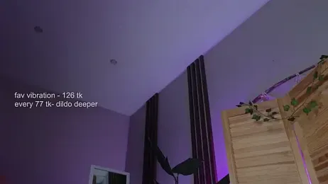 milly_shy stripchat stream image