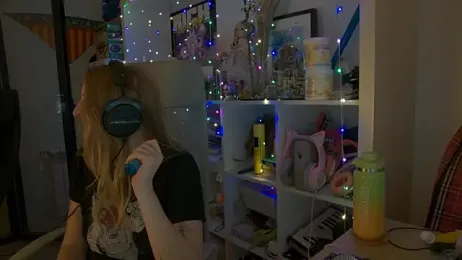 Pinkyladyxxx stripchat stream image