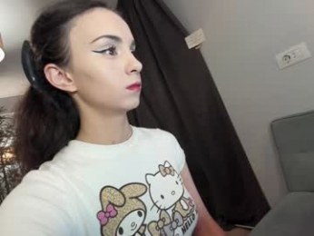 ehotlovea chaturbate stream image