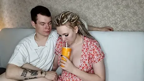 julielourens stripchat stream image