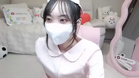 momo_room stripchat stream image