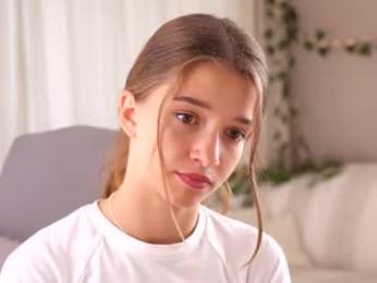 little_poetry chaturbate stream image, 27.07.2025 14:00