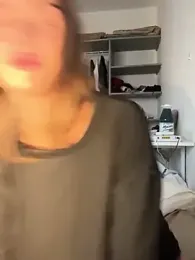 EmiliaCatalina stripchat stream image