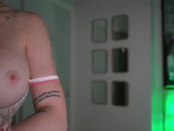 chloewildd chaturbate stream image