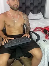 Sweet_and_caramel stripchat stream image