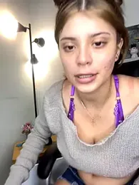 _Alice_1 stripchat stream image