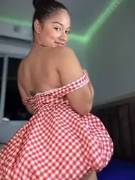 Shara_dreams stripchat stream image