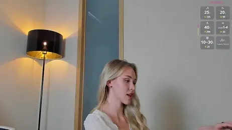 emydollyy stripchat stream image