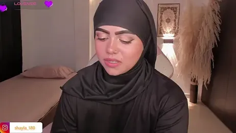 shayla_18 stripchat stream image