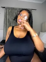Bustygoddess32 stripchat stream image