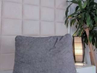 zhuyhong camsoda stream image