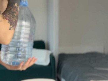 IRAONIC bongacams stream image