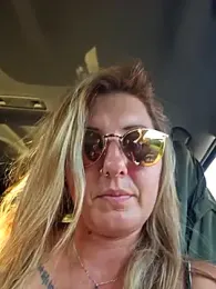 SheIsSomething stripchat stream image