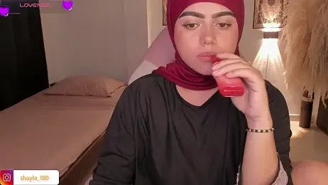 shayla_18 stripchat stream image