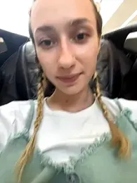 Lia__Love stripchat stream image