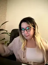 amooraaamoon stripchat stream image