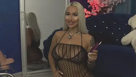 GoldenAmber stripchat stream image