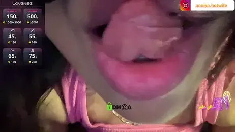 CharmingTania stripchat stream image