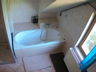 voyeurcam-julmodels-bath-2nd-1 camsoda stream image