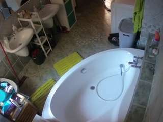 voyeurcam-julmodels-bath-1st-1 camsoda stream image