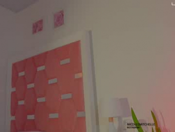 nicolle_mitchelle chaturbate stream image
