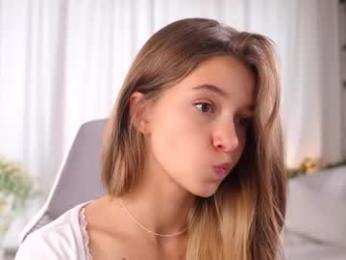 little_poetry chaturbate stream image, 14.08.2025 12:40