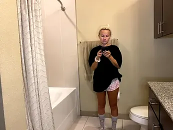 girlfriendmissy stripchat stream image