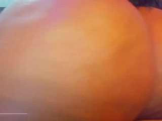 roxanasmiith camsoda stream image