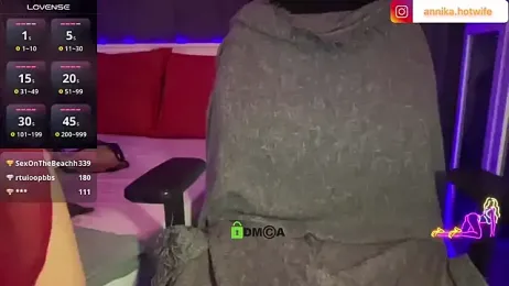 CharmingTania stripchat stream image