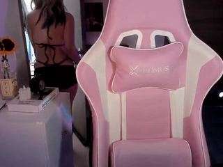emilyhick camsoda stream image