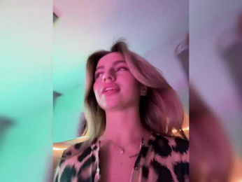 Nataliecroys bongacams stream image