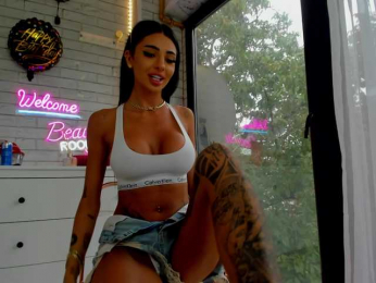 BritneyCharm bongacams stream image