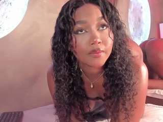 alison-mooon camsoda stream image